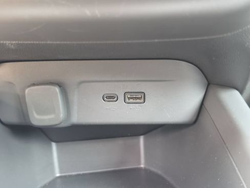 Used 2024 Chevrolet Trax LS FWD image 25