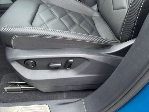 Used 2025 Volkswagen Atlas Cross Sport SE image 23