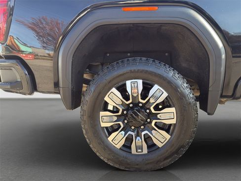 Used 2025 GMC Sierra 3500 Denali w/ Denali Reserve Package image 16