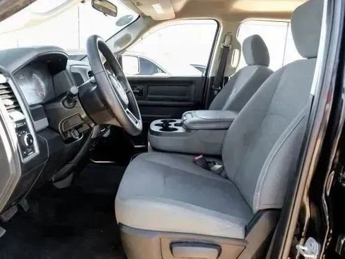 Used 2017 RAM 1500 Express w/ Express Value Package image 4