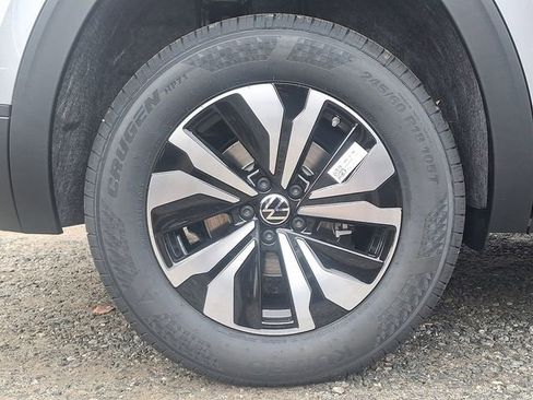 New 2026 Volkswagen Atlas SE image 5