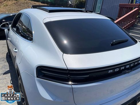 Used 2025 Porsche Macan 4S Electric AWD/4WD image 89