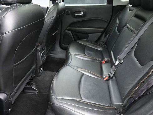 Used 2019 Jeep Compass Limited image 10