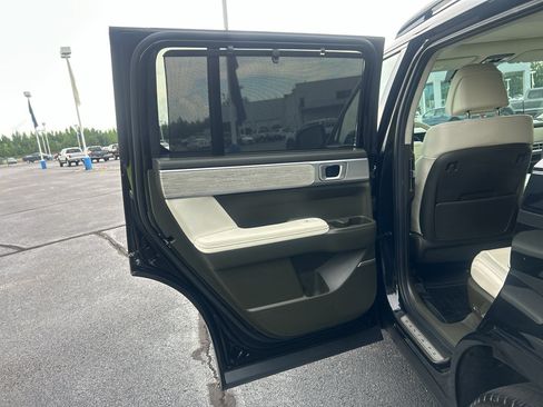 Used 2024 Hyundai Santa Fe Calligraphy FWD image 21