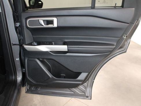 Used 2022 Ford Explorer XLT w/ Equipment Group 202A image 37