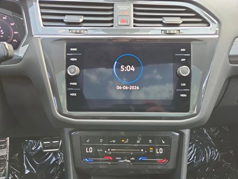 Used 2022 Volkswagen Tiguan SEL R-Line AWD/4WD image 21