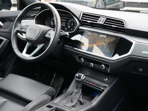 Used 2024 Audi Q3 2.0T Premium Plus w/ Premium Plus Package image 27