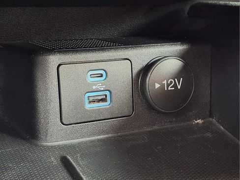 Used 2022 Ford Escape SEL image 21