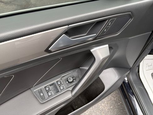 Certified 2024 Volkswagen Tiguan SE AWD/4WD image 13