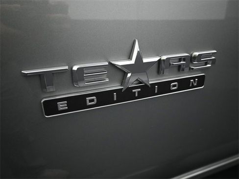 Used 2025 Chevrolet Silverado 2500 LT w/ Texas Edition image 34