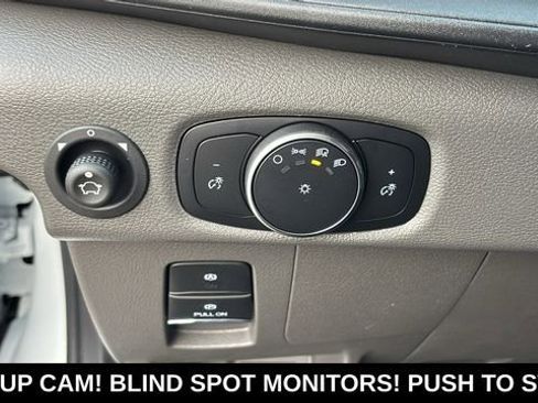 New 2026 Ford Transit 250 148 Medium Roof RWD image 13