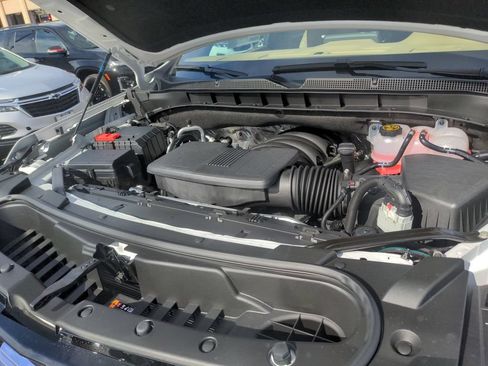 Used 2023 Chevrolet Suburban Premier AWD/4WD image 30