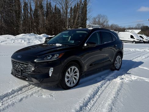 Used 2022 Ford Escape Titanium w/ Titanium Elite Package AWD/4WD image 1