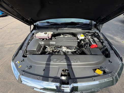 Used 2025 RAM 1500 Big Horn AWD/4WD image 49