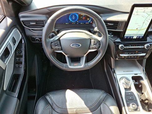 Used 2023 Ford Explorer ST w/ Equipment Group 401A image 13