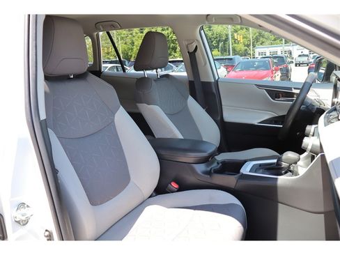 Used 2023 Toyota RAV4 XLE FWD image 29