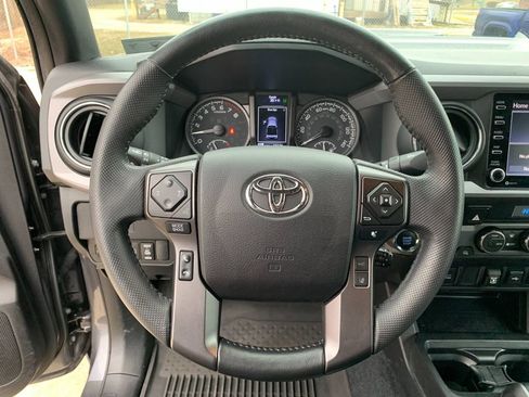 Used 2022 Toyota Tacoma TRD Sport image 27