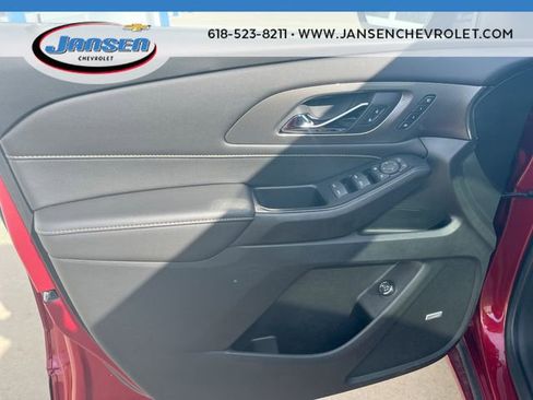 Used 2023 Chevrolet Traverse Premier image 22
