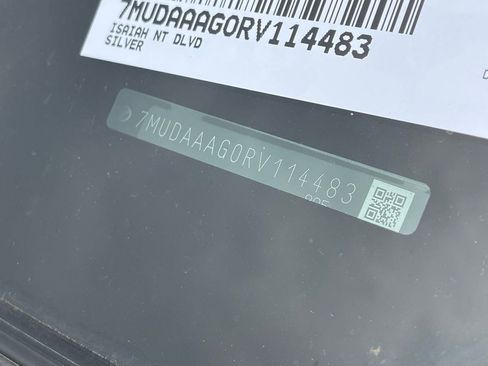 Used 2024 Toyota Corolla Cross XLE w/ Convenience Package image 13