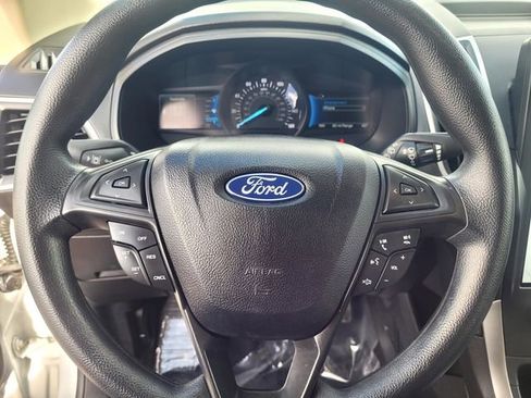 Certified 2022 Ford Edge SE image 25