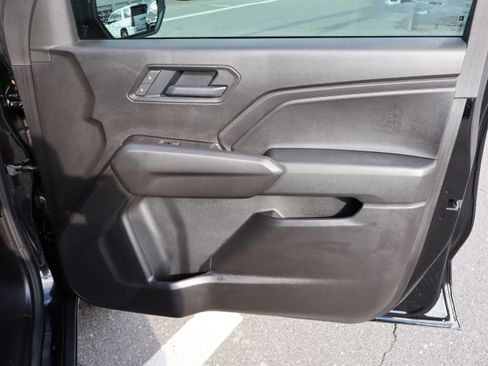Used 2025 Chevrolet Colorado Trail Boss AWD/4WD image 34