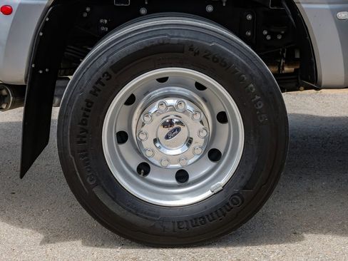 Used 2022 Ford F450 Platinum w/ FX4 Off-Road Package AWD/4WD image 60
