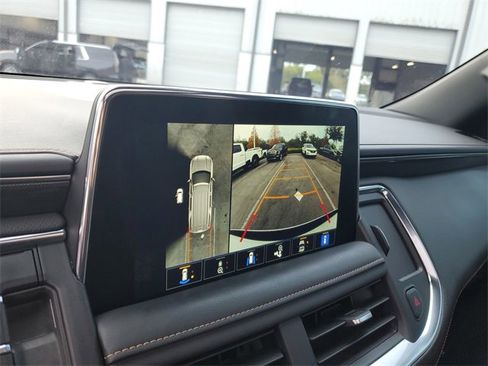 Used 2024 GMC Yukon AT4 w/ Technology Package image 21