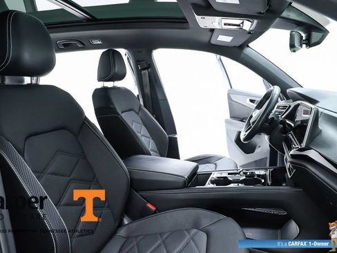 Used 2024 Volkswagen Atlas Cross Sport SE AWD/4WD image 35