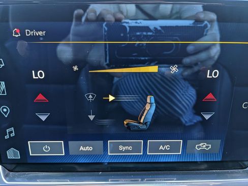 Used 2023 Chevrolet Silverado 1500 High Country w/ High Country Premium Package image 35