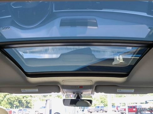 Used 2022 Volkswagen Atlas SE FWD image 33