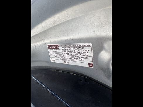 Used 2021 Toyota Highlander XLE FWD image 7