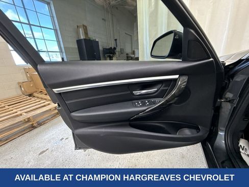 Used 2017 BMW 330i xDrive Sedan image 31