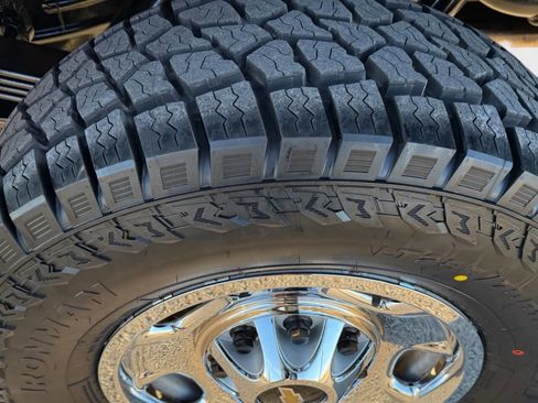 Used 2017 Chevrolet Silverado 2500 W/T image 17