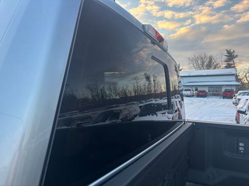 Used 2024 Ford F350 Lariat w/ Chrome Package image 15