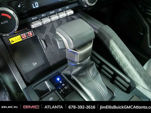 Used 2024 Toyota Tacoma SR5 AWD/4WD image 16