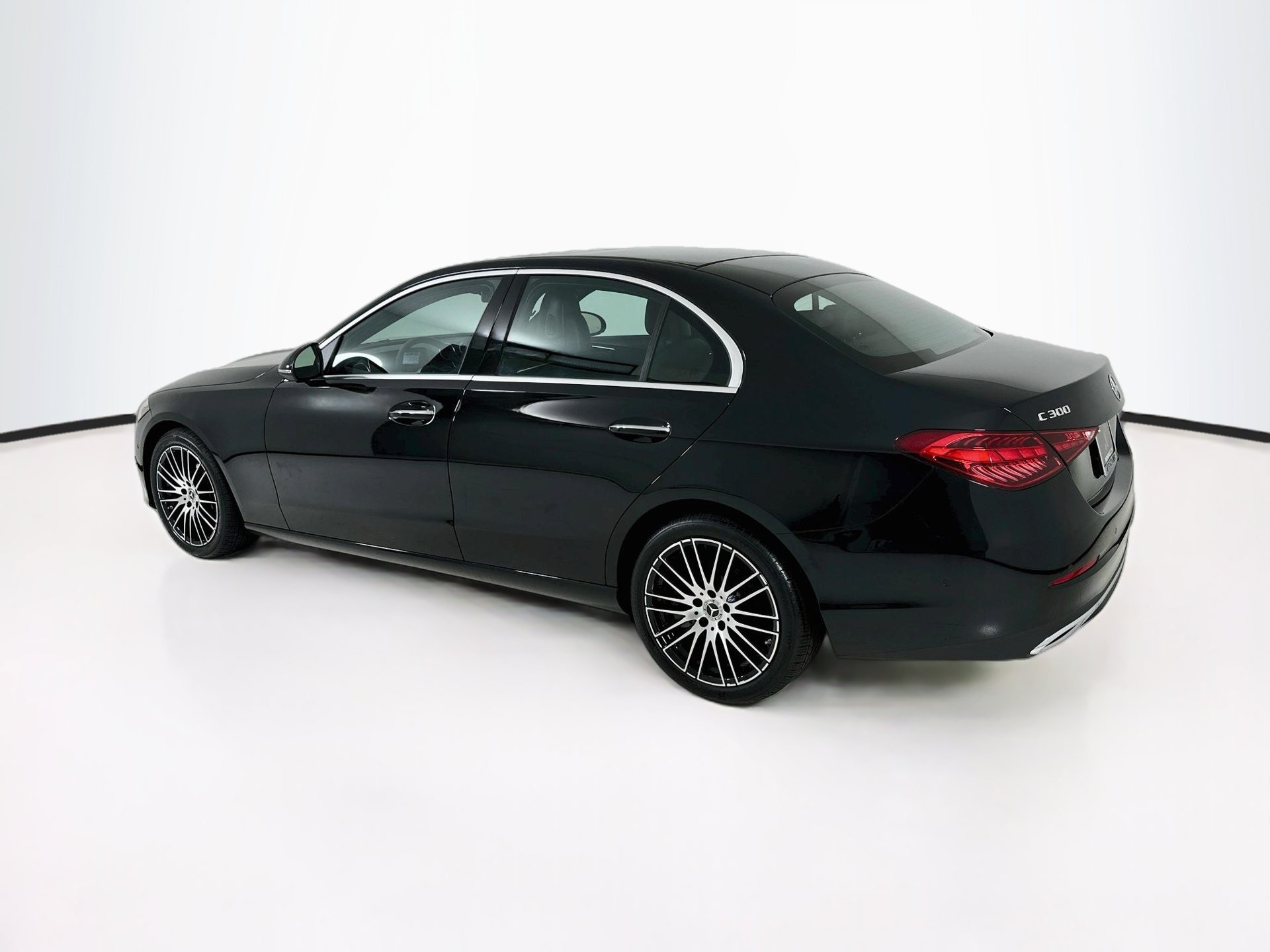 Used 2025 Mercedes-Benz C 300 Sedan image 6