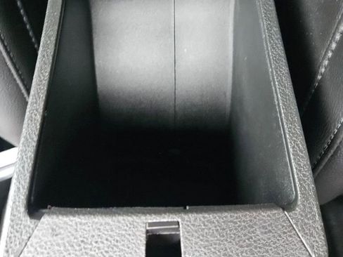 Used 2025 Jeep Compass Limited image 29