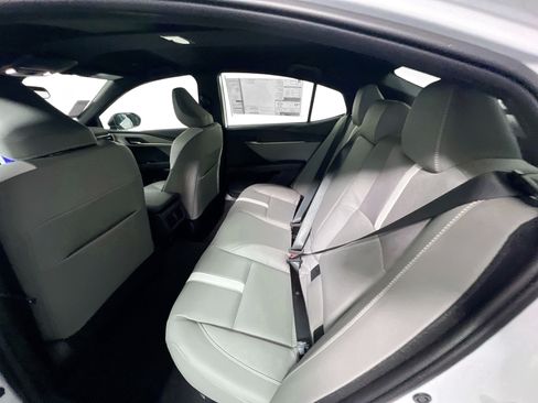 Used 2026 Toyota Camry SE FWD image 28