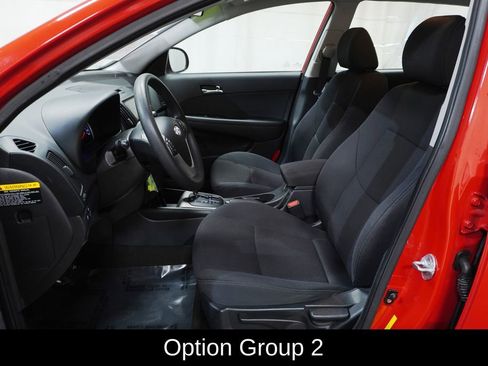 Used 2011 Hyundai Elantra w/ Popular Equipment Pkg 2 FWD image 2