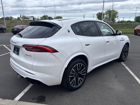 Used 2023 Maserati Grecale Folgore AWD/4WD image 10