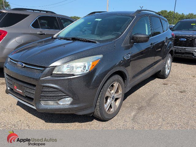 Used 2016 Ford Escape SE w/ Equipment Group 201A FWD image 2