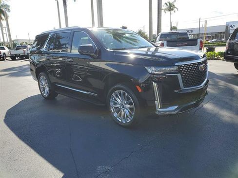 Used 2023 Cadillac Escalade Premium Luxury w/ Performance Package image 38