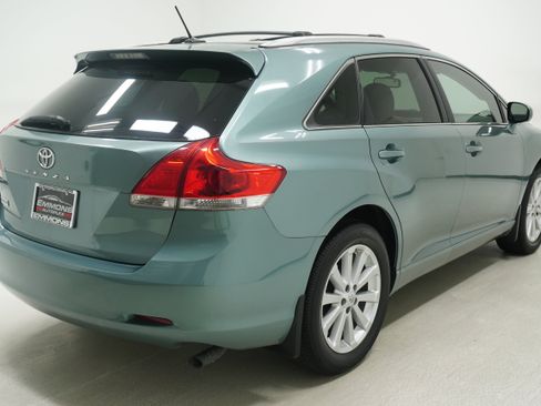 Used 2010 Toyota Venza FWD image 3