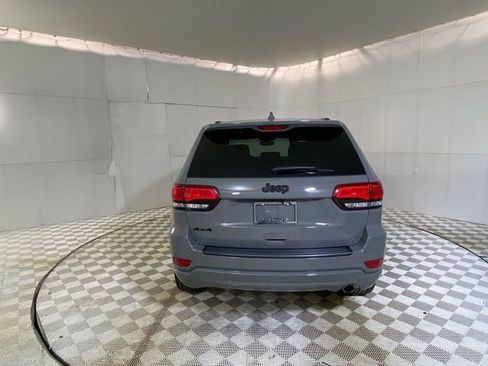 Used 2022 Jeep Grand Cherokee Laredo X image 16