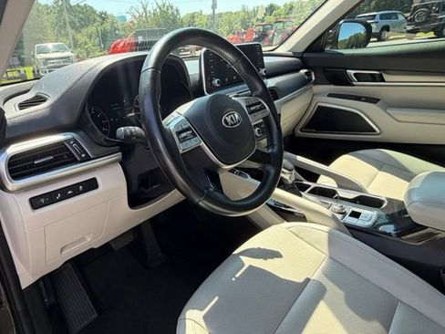 Used 2020 Kia Telluride S FWD image 11