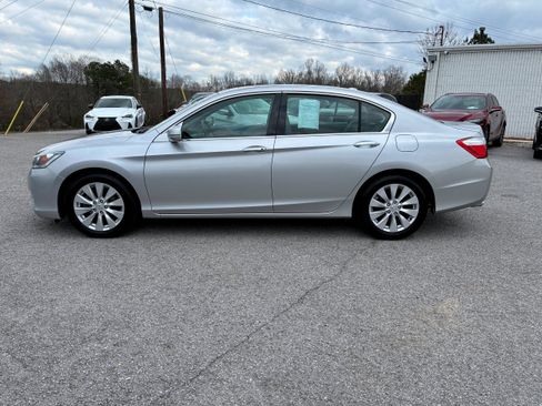 Used 2015 Honda Accord EX-L image 2