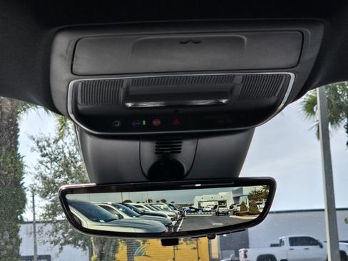 New 2026 Chevrolet Traverse High Country image 13