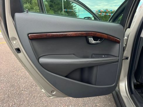 Used 2015 Volvo XC70 3.2 Premier AWD/4WD image 12