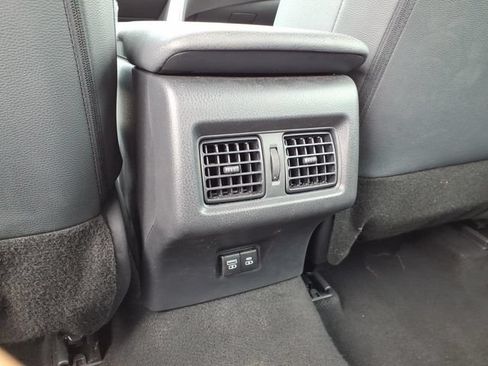 Used 2025 Toyota Camry SE FWD image 11