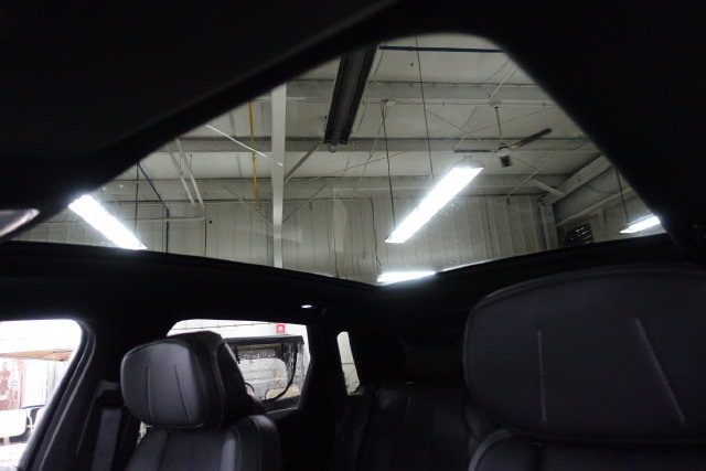 Used 2025 Cadillac Lyriq Luxury w/ LPO, Floor Liner Package AWD/4WD image 19